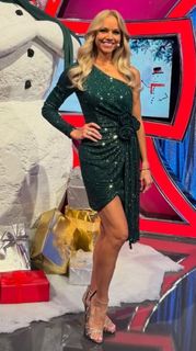 Tiffany Coyne feet photo thumbnail