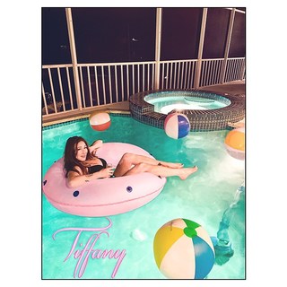 Tiffany feet photo thumbnail