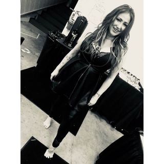 Tiffany feet photo thumbnail