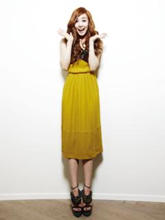 Tiffany Hwang feet photo thumbnail