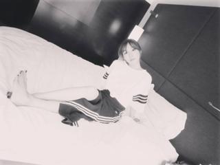 Tiffany Hwang feet photo thumbnail