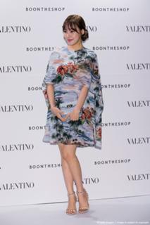 Tiffany Hwang feet photo thumbnail