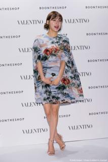 Tiffany Hwang feet photo thumbnail