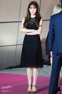 Tiffany Hwang feet photo thumbnail