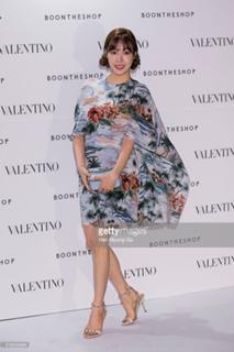 Tiffany Hwang feet photo thumbnail