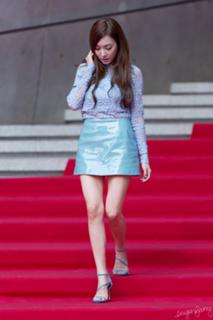 Tiffany Hwang feet photo thumbnail