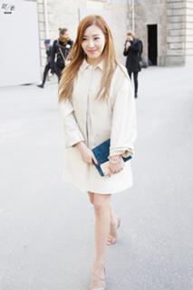 Tiffany Hwang feet photo thumbnail