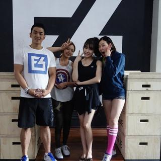 Tiffany Hwang feet photo thumbnail