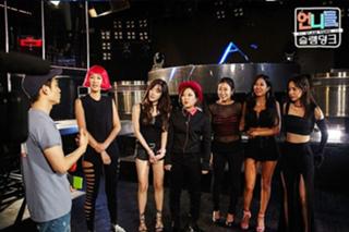 Tiffany Hwang feet photo thumbnail