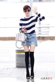 Tiffany Hwang feet photo thumbnail