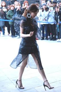 Tiffany Hwang feet photo thumbnail