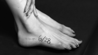 Tiffany Hwang feet photo thumbnail