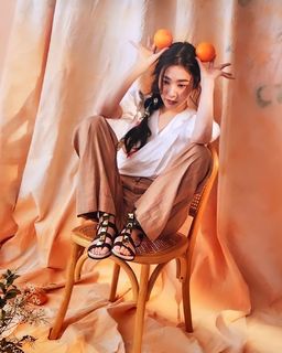 Tiffany Hwang feet photo thumbnail