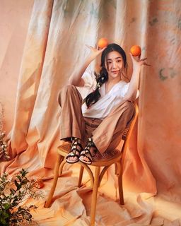 Tiffany Hwang feet photo thumbnail