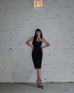 Tiffany Hwang feet photo thumbnail