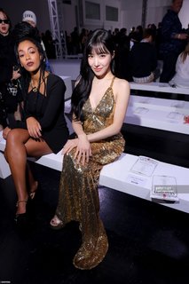 Tiffany Hwang feet photo thumbnail