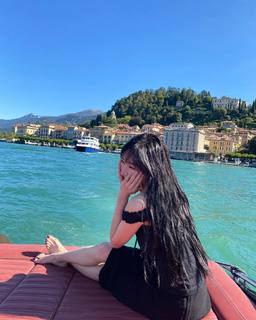 Tiffany Hwang feet photo thumbnail