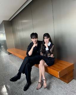 Tiffany Hwang feet photo thumbnail