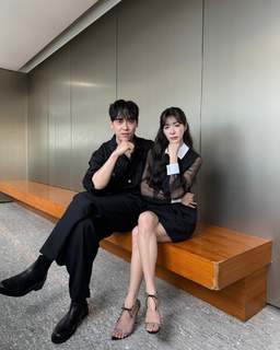 Tiffany Hwang feet photo thumbnail