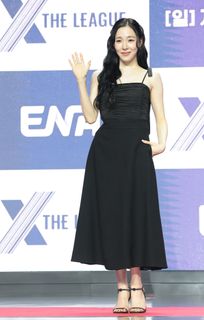 Tiffany Hwang feet photo 19
