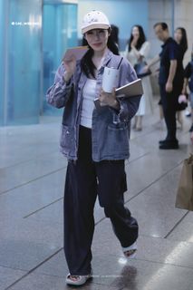 Tiffany Hwang feet photo 14