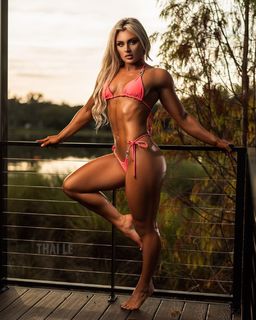 Tiffany Stratton feet photo thumbnail