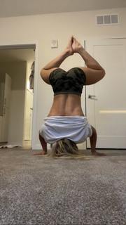 Tiffany Stratton feet photo thumbnail
