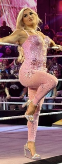 Tiffany Stratton feet photo thumbnail