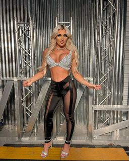 Tiffany Stratton feet photo thumbnail