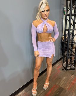 Tiffany Stratton feet photo thumbnail