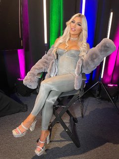 Tiffany Stratton feet photo thumbnail