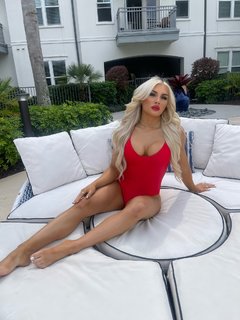 Tiffany Stratton feet photo thumbnail