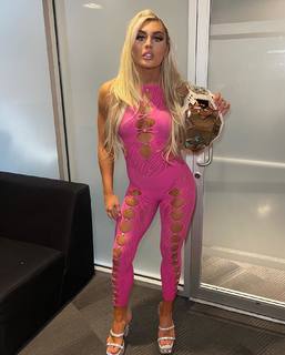 Tiffany Stratton feet photo thumbnail