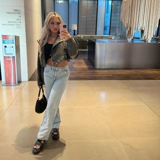 Tiffany Stratton feet photo thumbnail