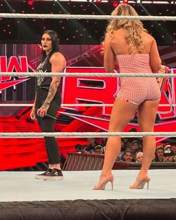 Tiffany Stratton feet photo thumbnail