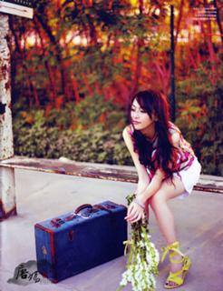 Tiffany Tang feet photo 8