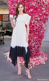 Tiffany Tang feet photo 13