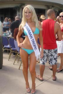 Tiffany Toth feet photo 2
