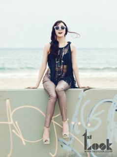 Tiffany Young feet photo 2