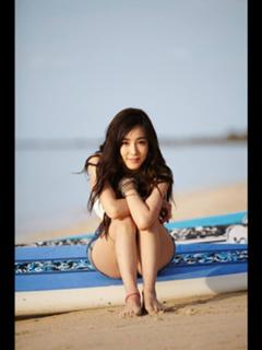 Tiffany Young feet photo 8