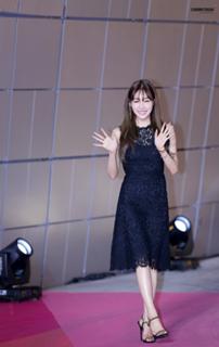 Tiffany Young feet photo 7
