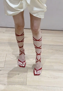 Tiffany Young feet photo 8