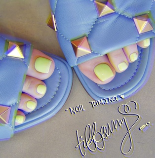 Tiffany Young feet photo 9