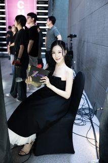 Tiffany Young feet photo 17