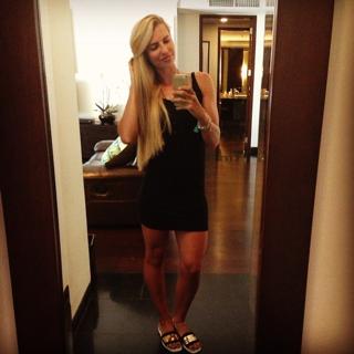 Tiffiny Hall feet photo 19