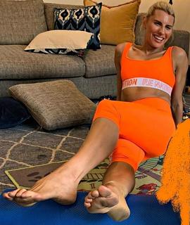Tiffiny Hall feet photo 10