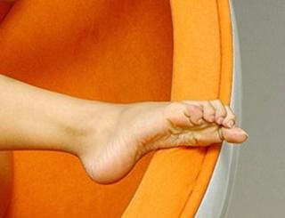 Tila Tequila feet photo thumbnail