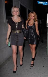 Tila Tequila feet photo thumbnail