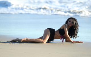Tila Tequila feet photo thumbnail