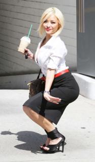 Tila Tequila feet photo thumbnail